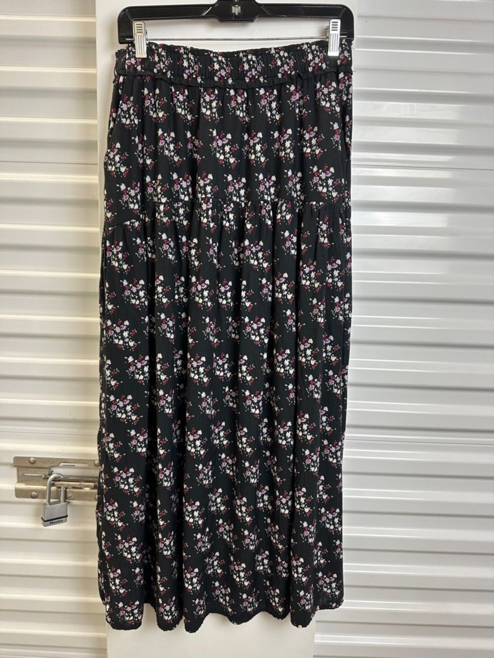 UNIVERSAL THREADS Floral Tiered‎ Maxi Skirt